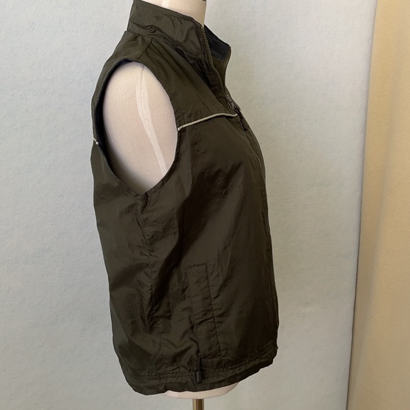 GAP OutdoorWear Lightweight Breathable Vest Jacket - Picture 6 of 12